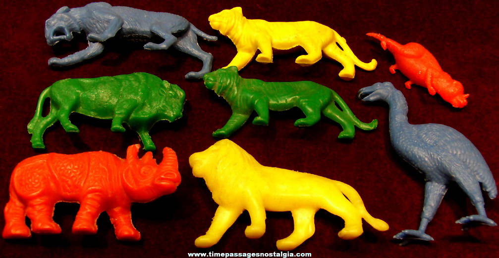 (8) Colorful 1950s Cereal Prize Plastic Play Set Toy Animals