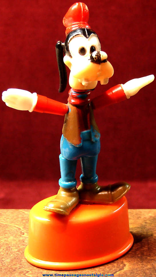 1977 Walt Disney Goofy Character Gabriel Toy Push Puppet