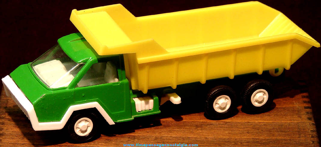 Unused 1970 Tootsietoy Automatic Action Toy Dump Truck