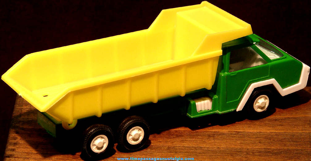 Unused 1970 Tootsietoy Automatic Action Toy Dump Truck