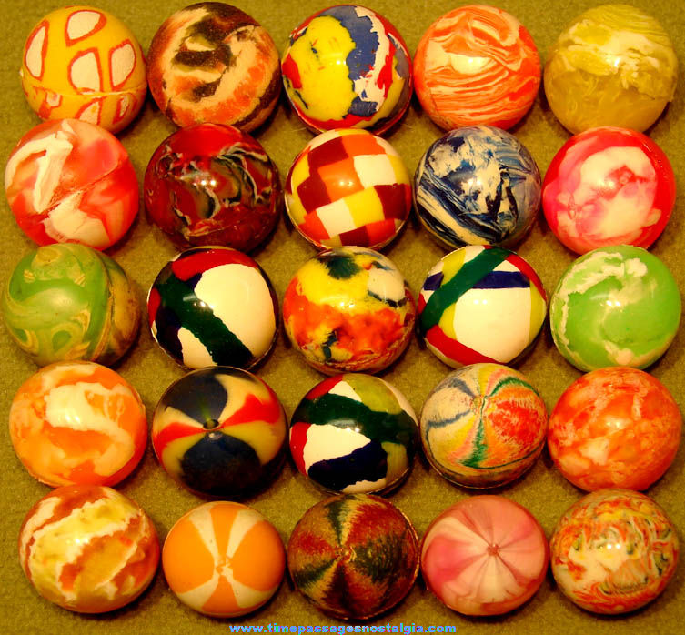 (25) Colorful Small Size Rubber Toy Super Balls