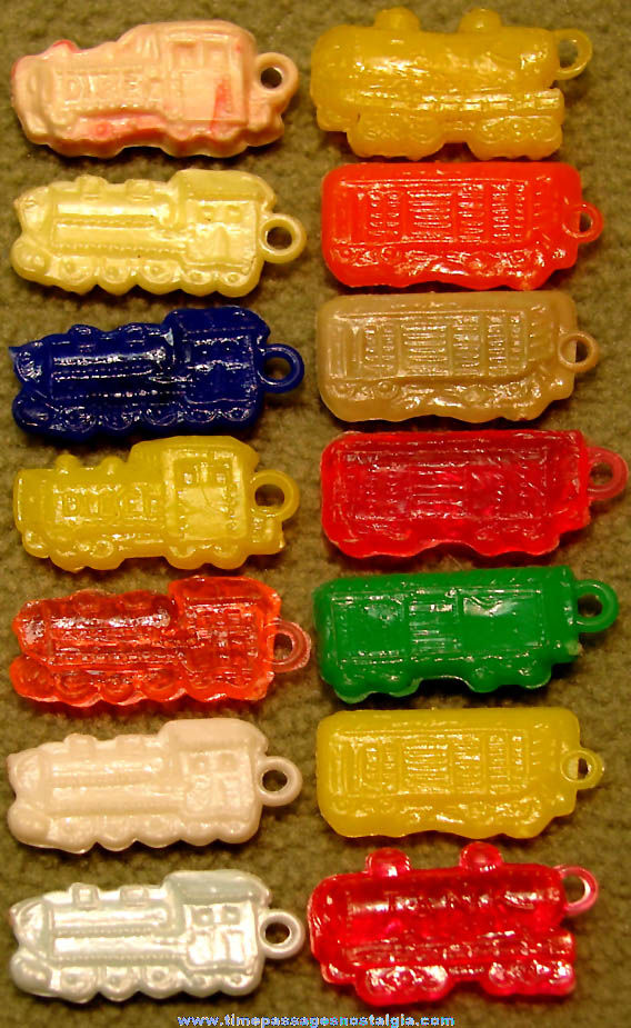 (14) Colorful Old Plastic Gum Ball Machine Toy Prize Miniature Train Charms