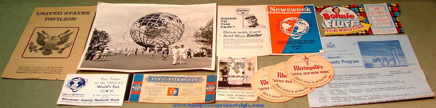 (11) 1964 - 1965 New York World’s Fair Advertising and Souvenir Paper Items
