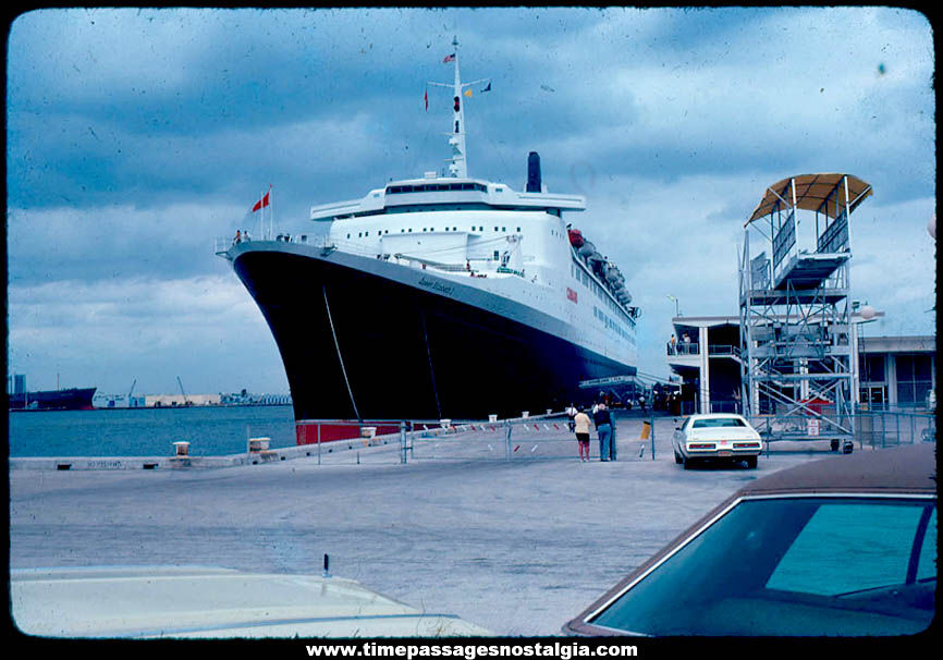 (22) Old RMS Queen Elizabeth & Queen Elizabeth II Ship Advertising and Souvenir Items