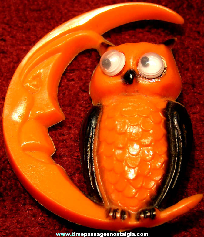 Old Painted Plastic Owl & Crescent Moon Halloween Holiday Pin