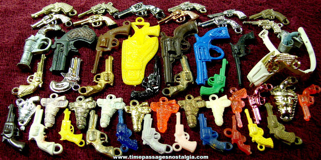 (50) Old Western Cowboy Miniature Revolver Gun Pistol or Gum Ball Machine Toy Prize Charms