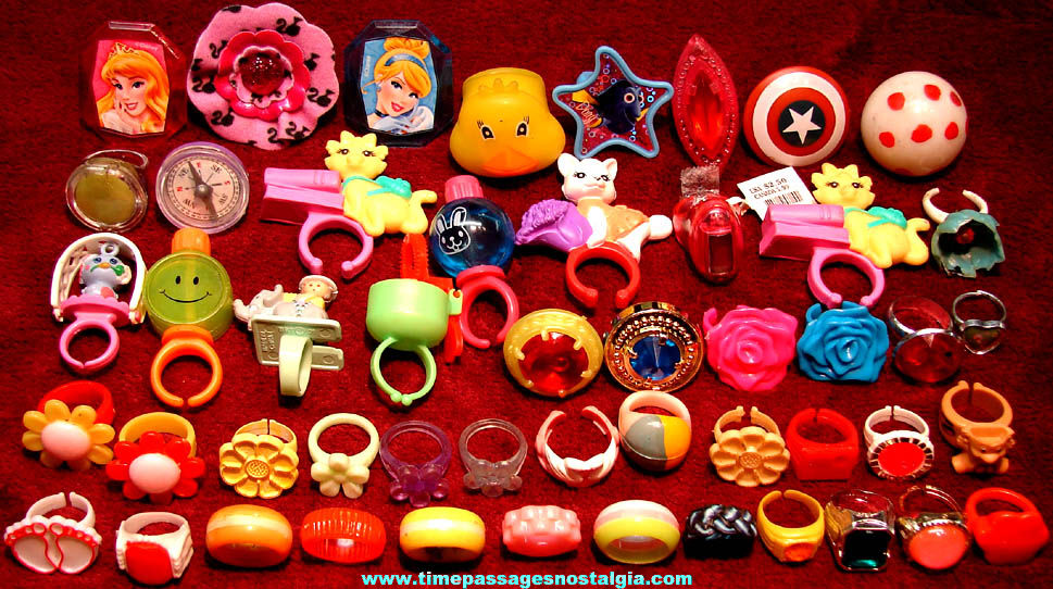 (50) Mixed Children’s Plastic Premium Prize Character Novelty and Toy Rings