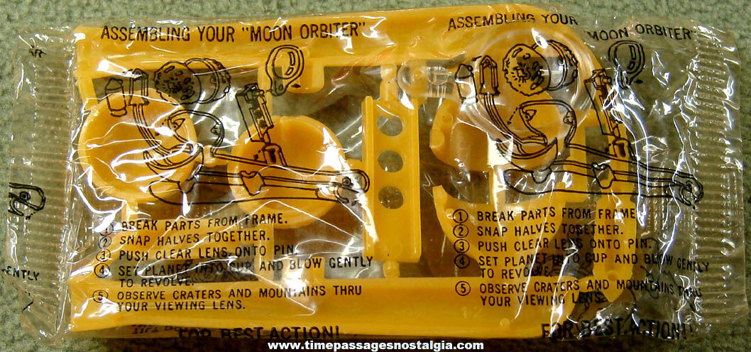 Old Unopened & Unused Moon and Space Orbiter Rocket Nabisco Cereal Prize Action Toy