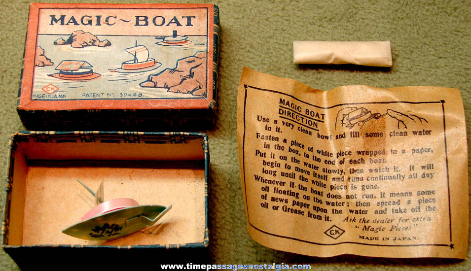 Old Boxed Cracker Jack Pop Corn Confection Celluloid Toy Prize Magic Boat Set
