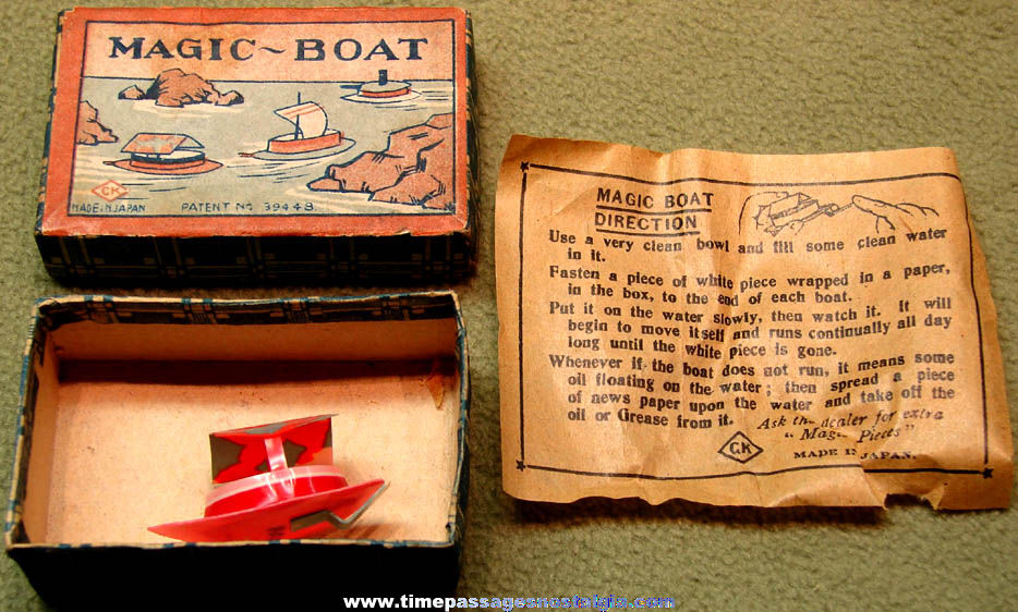 Old Boxed Cracker Jack Pop Corn Confection Celluloid Toy Prize Magic Boat Set