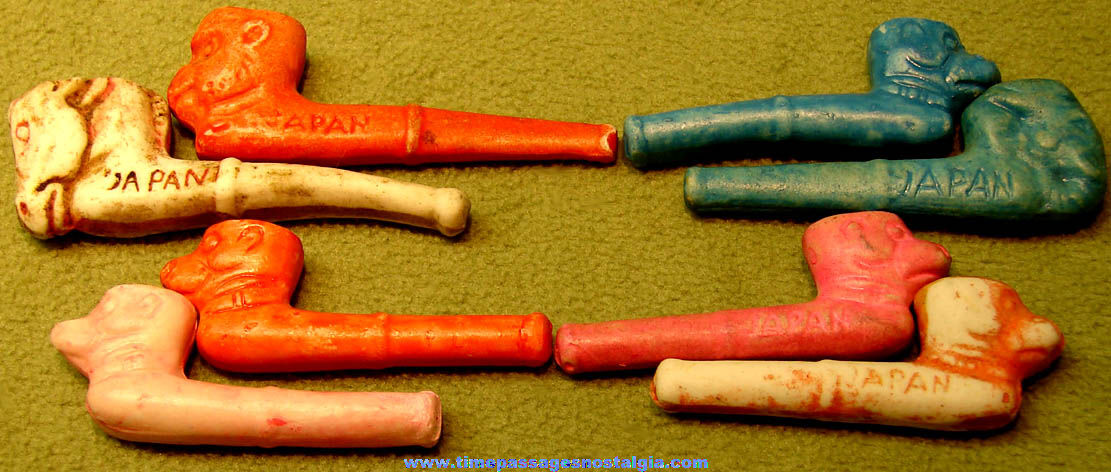 (8) Different 1930s Cracker Jack Pop Corn Confection Miniature Porcelain Pipe Toy Prizes