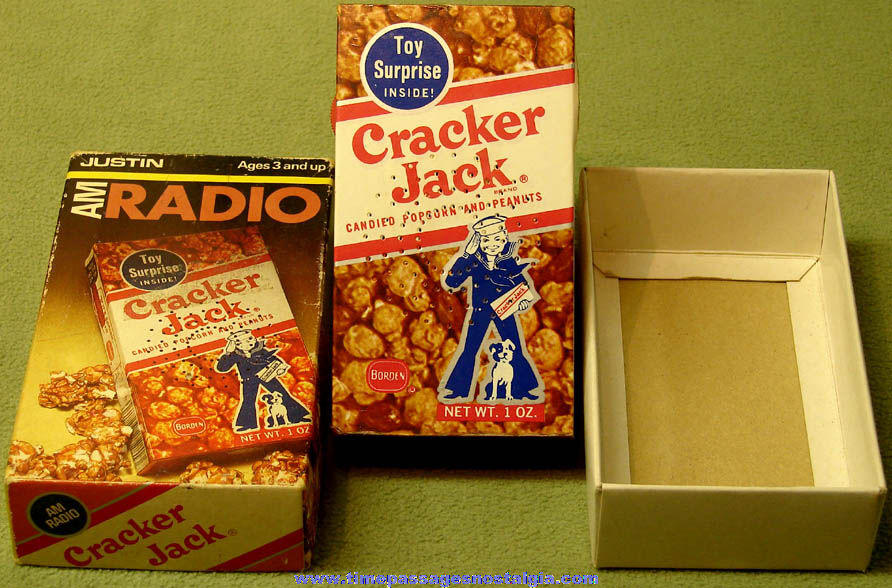Old Boxed Cracker Jack Pop Corn Confection Advertising Box Justin Transistor AM Radio