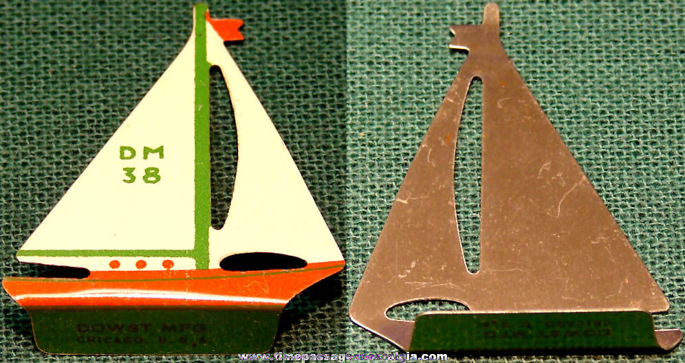 1941 Cracker Jack Pop Corn Confection Lithographed Tin Toy Stand Up Sail Boat Prize