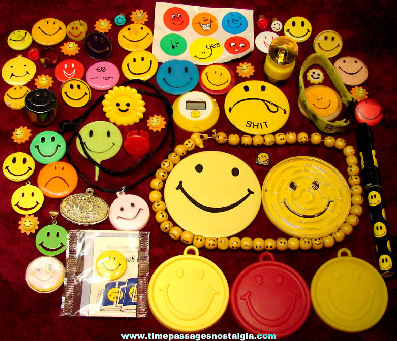 (65) Colorful Small Have A Happy Day or Smile Face Related Novelty Items