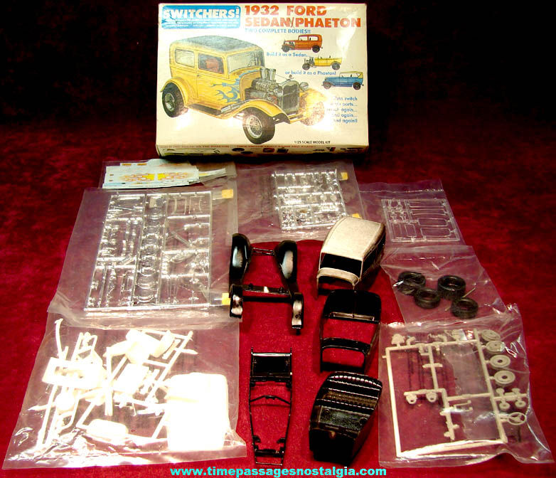 ©2007 Dirtrack Racecars 1932 Ford Sedan / Phaeton Plastic Car Model Kit