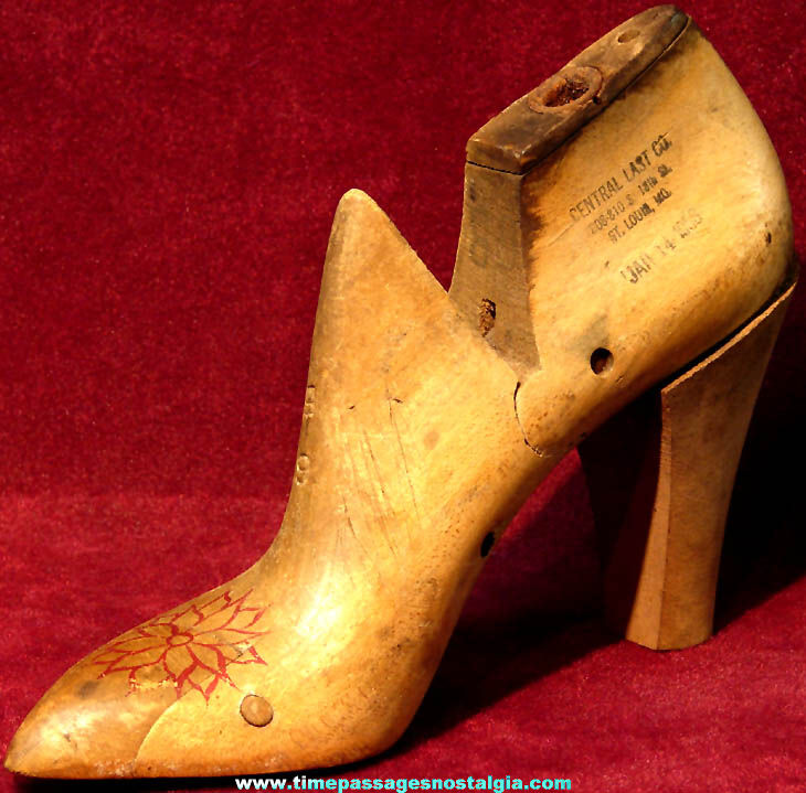Old Metal and Wood Milano High Heeled Ladies Shoe Manufacturing Form