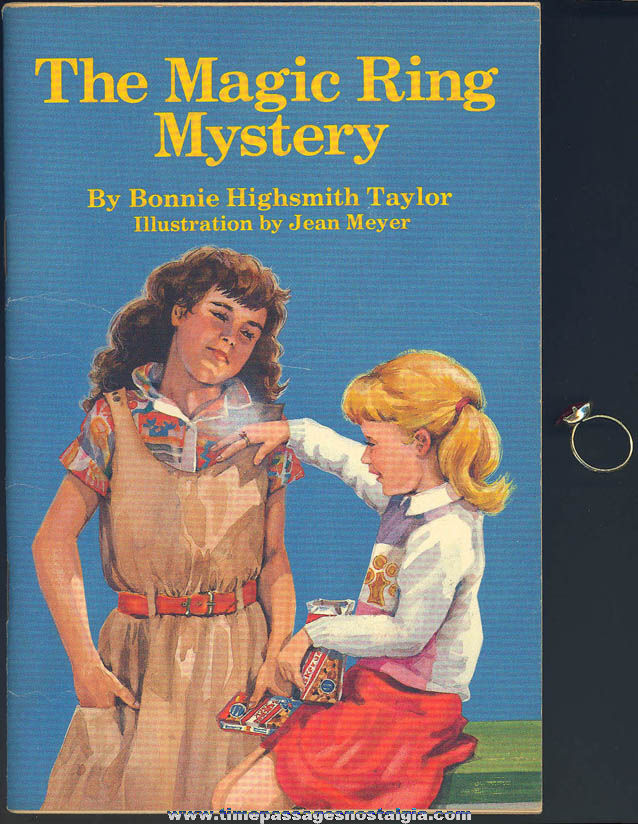 1986 The Magic Ring Mystery Cracker Jack Prize Ring Childrens Story Book with Toy Prize Ring