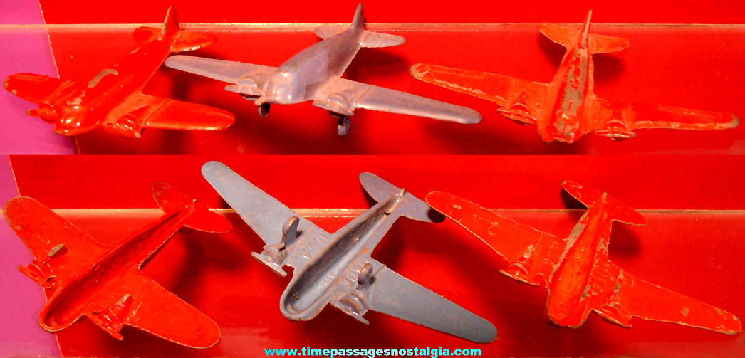 (3) 1943 Cracker Jack Pop Corn Confection Miniature Pot Metal or Lead Toy Prize Douglas Airplanes