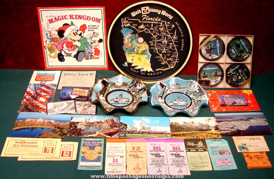 (30) Walt Disney World Amusement Park Advertising & Souvenir Items