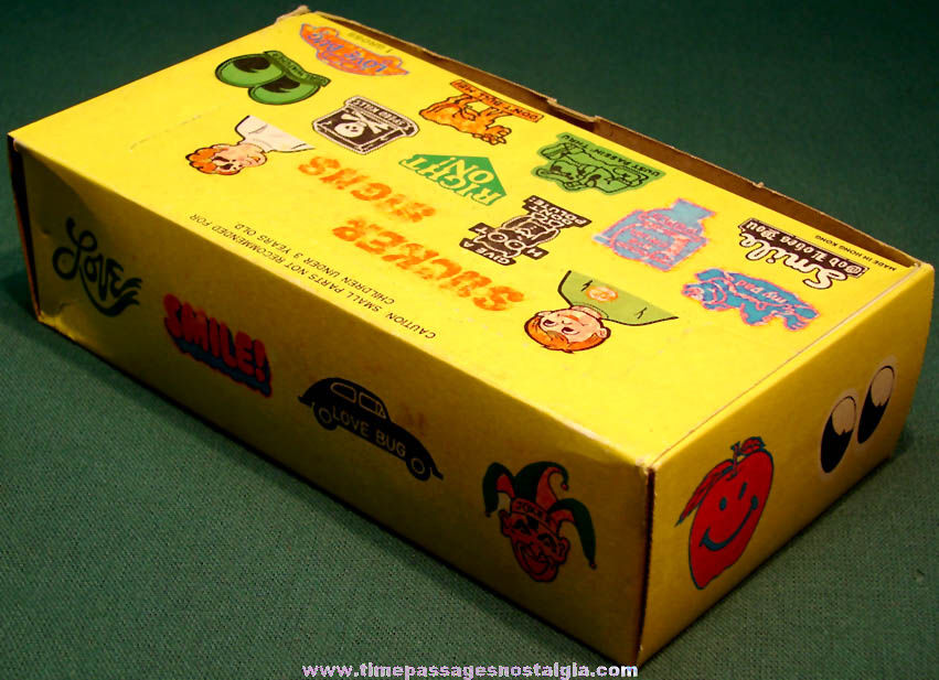 (20) Different Colorful Old Novelty Rubber Sucker Signs With Advertising Store Display Box