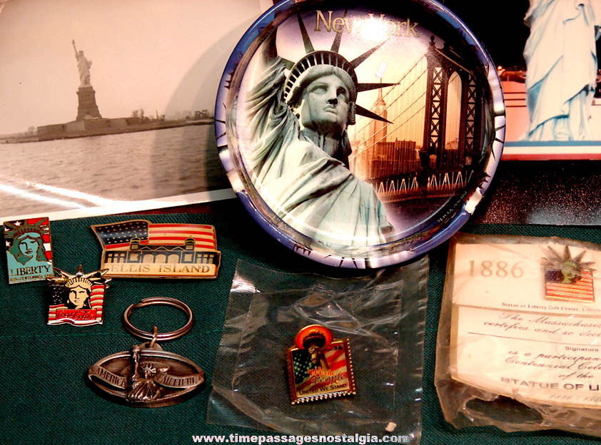 (24) Small Old Statue of Liberty Advertising and Souvenir Items