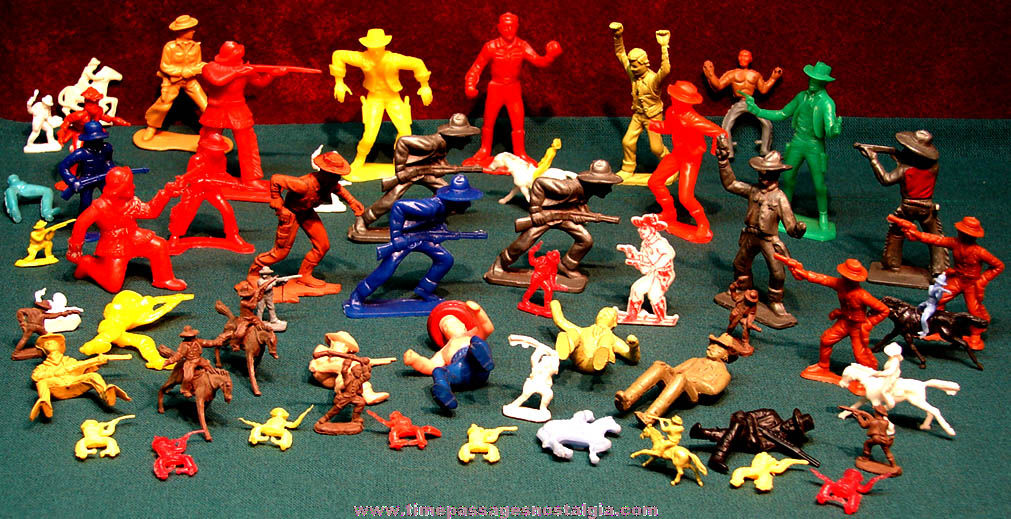 (54) Various Size Old Plastic Cowboy Play Set Figures