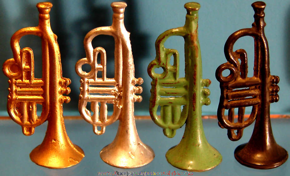 (4) Early Cracker Jack Pop Corn Confection Miniature Pot Metal Toy Prize Trumpet Horn Musical Instrument Charms