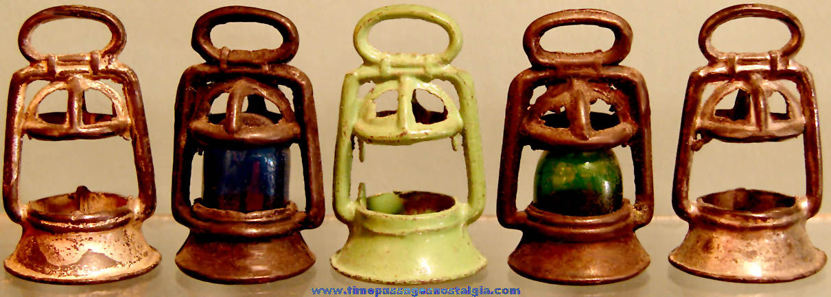 (5) Old Cracker Jack Pop Corn Confection Miniature Pot Metal Toy Prize Railroad Lantern Charms
