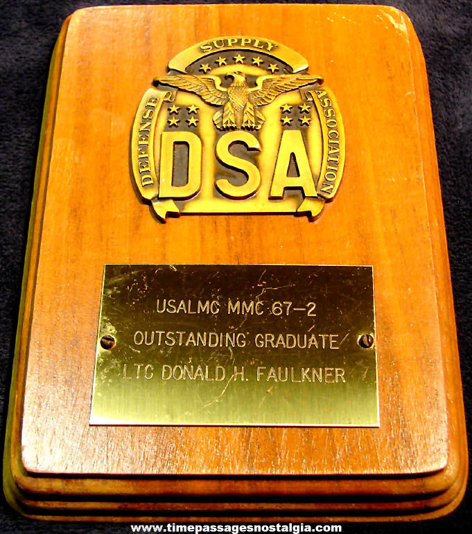 1967 United States Army Defense Supply Association DSA Advertising Metal & Wood Award Plaque