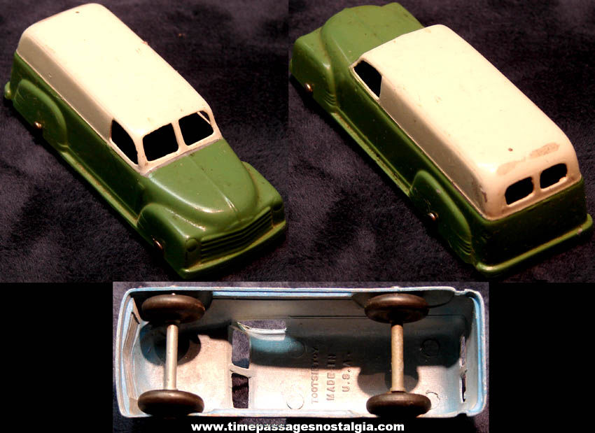 1950 Tootsietoy Two Tone Metal Chevrolet Panel Van Delivery Truck