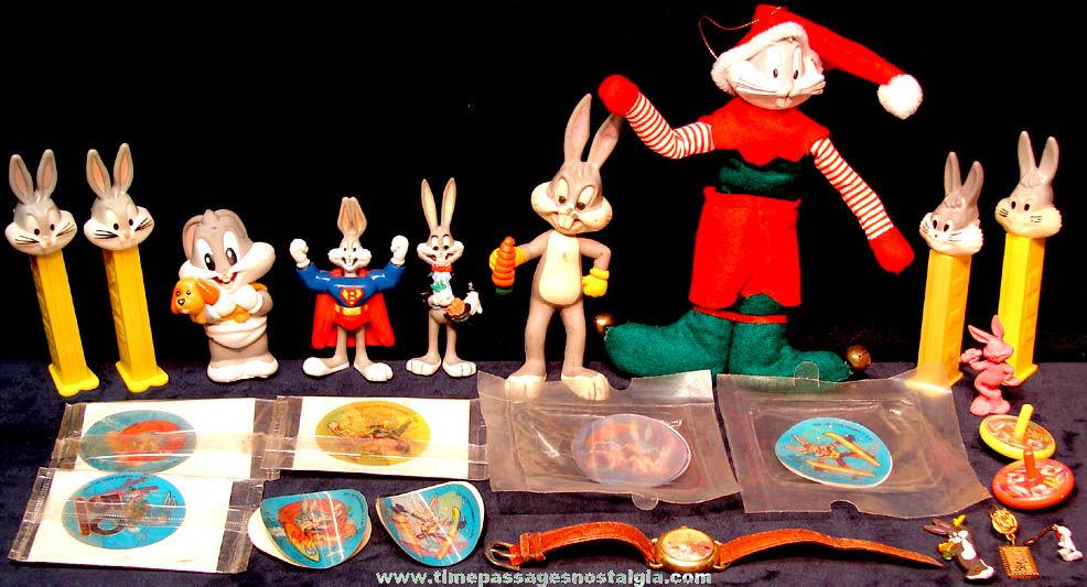 (23) Small Old Warner Brothers Looney Tunes Bugs Bunny Cartoon Character Items