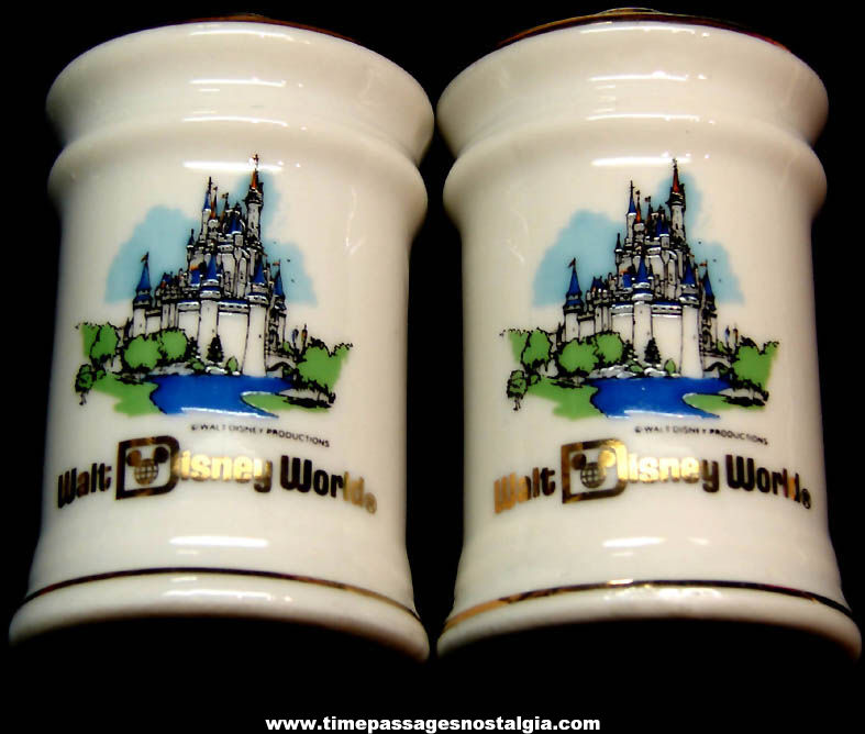 Old Unused Walt Disney World Amusement Park Advertising Souvenir Porcelain Salt & Pepper Shaker Set