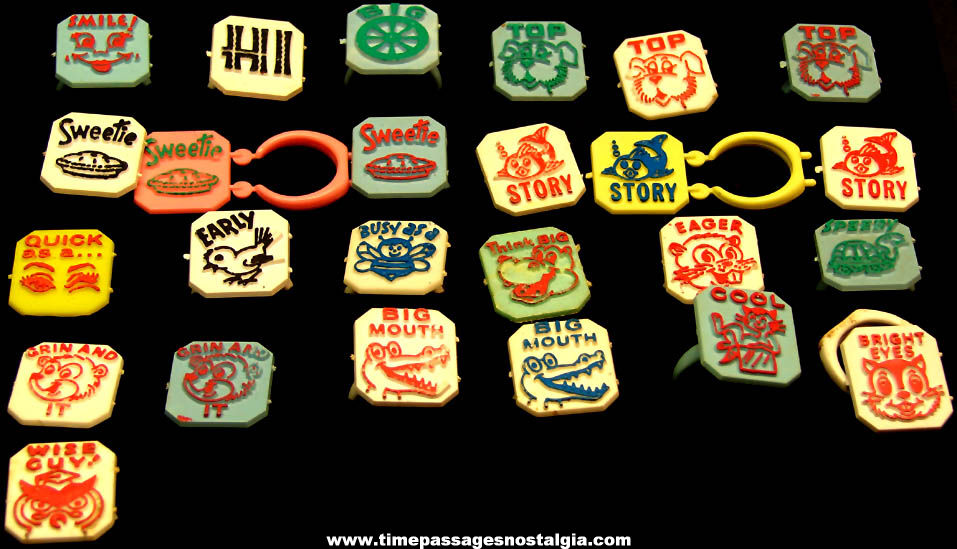 (18+) 1960s Cracker Jack Pop Corn Confection Snap Together Prize Toy Rings With Sayings