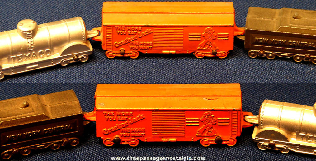 Old Cracker Jack Painted Metal Tootsietoy Company New York Central Railroad Miniature Toy Train Set