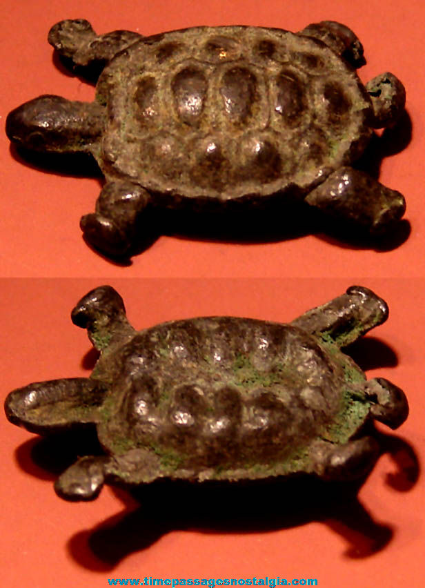 Old Cracker Jack Pop Corn Confection Pot Metal or Lead Toy Prize Turtle Animal Figure