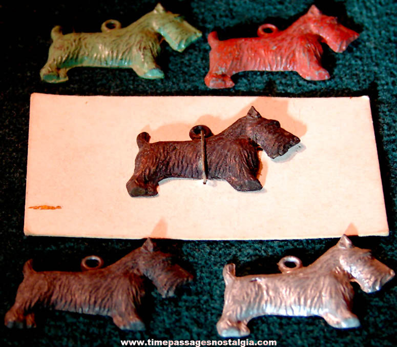 (5) Old Cracker Jack Pop Corn Confection Pot Metal or Lead Toy Prize Scottish Terrier Dog Figure Charms