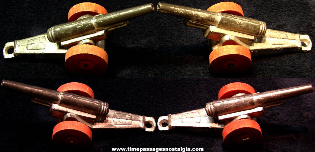 (2) Small Old Matching Barclay Manoil Lead Metal Army Play Set Cannons With Wooden Wheels (2) Small Old Matching Barclay Manoil Lead Metal Army Play Set Cannons With Wooden Wheels