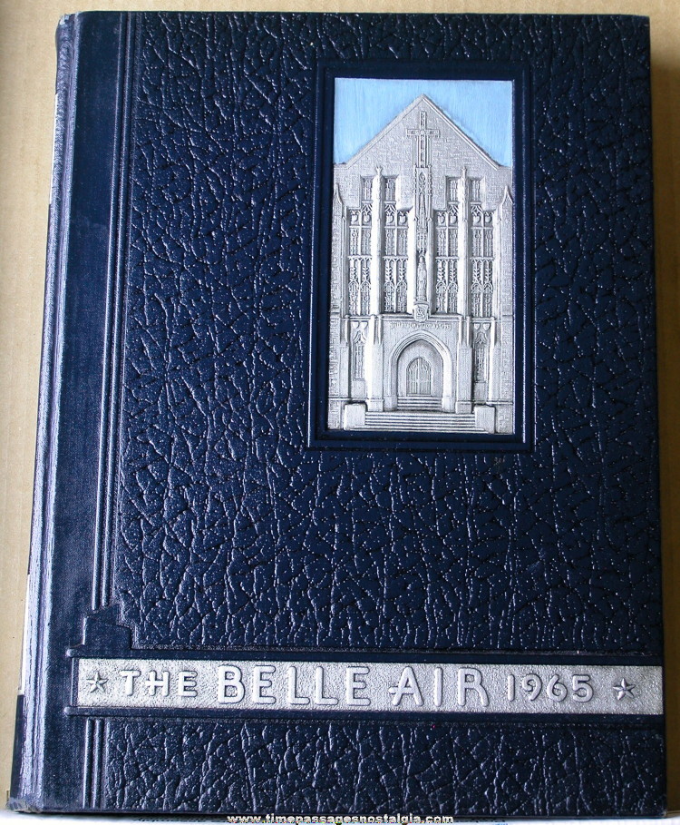 1965 Villanova University Yearbook (Belle Air)